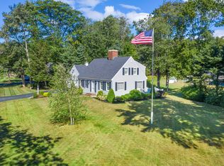 1 Pine Ridge Rd, Cumberland Foreside, ME 04110