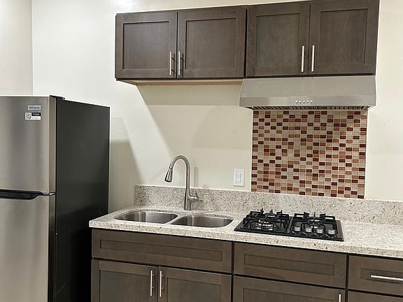 2nd image of 1119 E 39th St #1119E-2