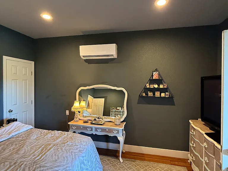 331 Pleasant St — Photo 32