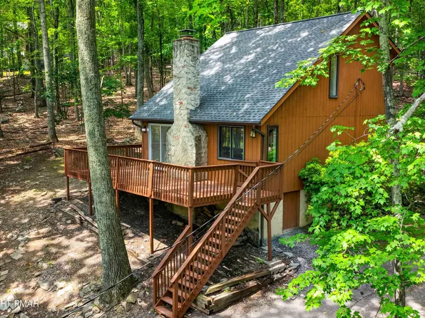192 Bellingham Dr, Bushkill, PA 18324
