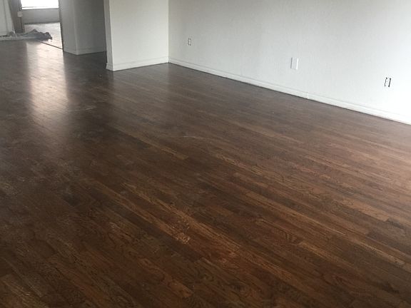 1 of 2 living areas/1stfloor