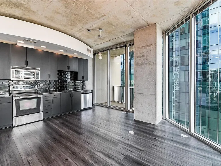 360 Nueces St #1302 — Photo 2