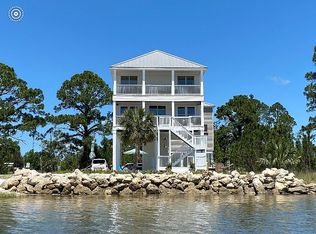 73 Carolina St, Lanark Village, FL 32323