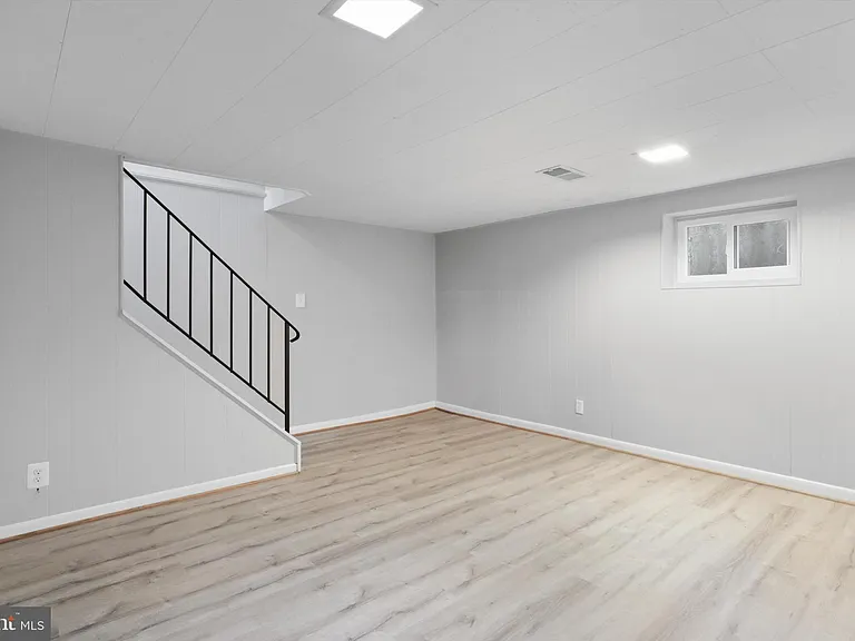3263 S Stafford St — Photo 27