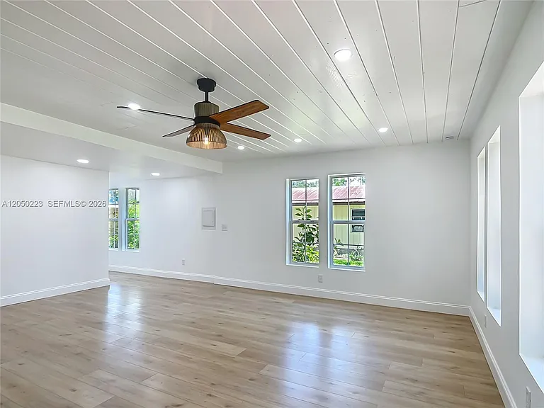 8781 S Lakeshore Dr — Photo 17