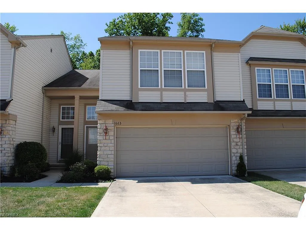 1663 Laughton Cir photo 1