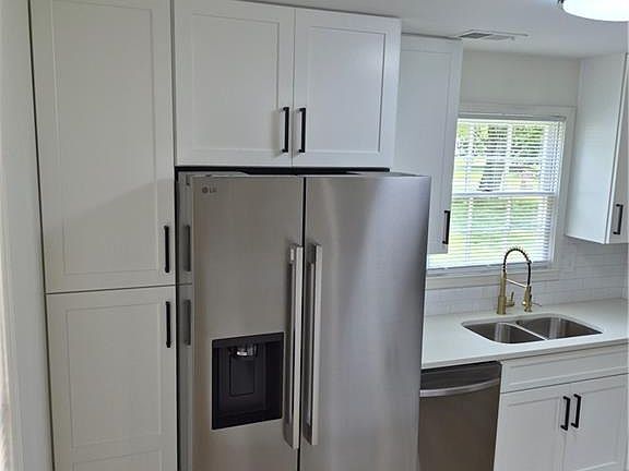 4th image of 4580 Lindsey Dr