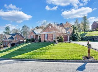 7973 Hollins Court Dr, Roanoke, VA 24019