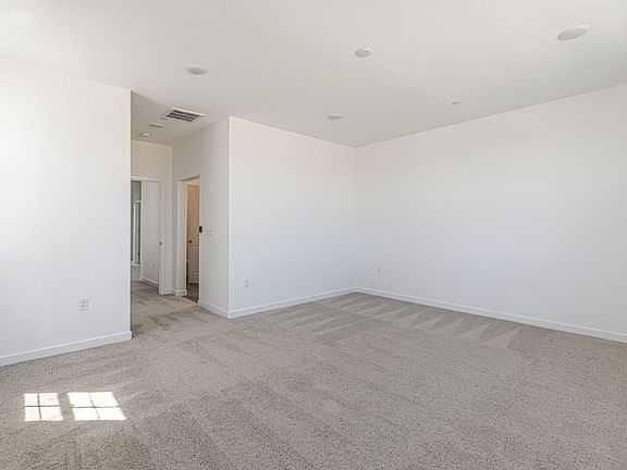 4th image of 639 E Diaz Ln