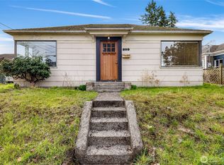 809 W Connecticut Street, Bellingham, WA 98225