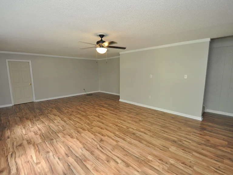 117 Tiverton Woods Dr — Photo 20