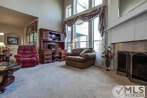 5th image of 221 Dunmore Ct