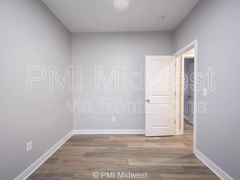 1841 Montcalm St #B — Photo 14