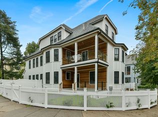 177 Thorndike St #F, Brookline, MA 02446
