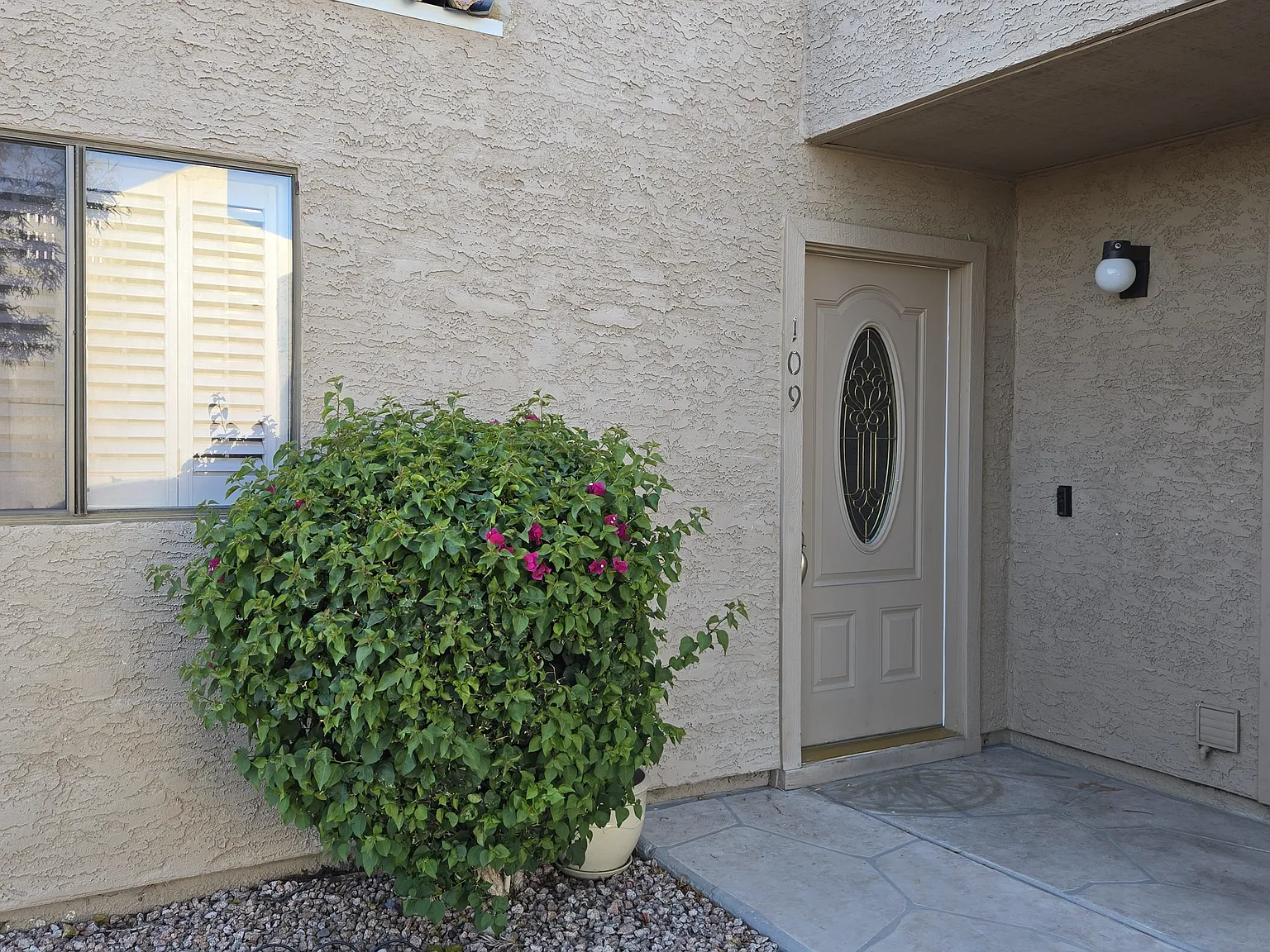 2 bed, 2.5 bath, 1766 sqft, $2,500 — Photo 2