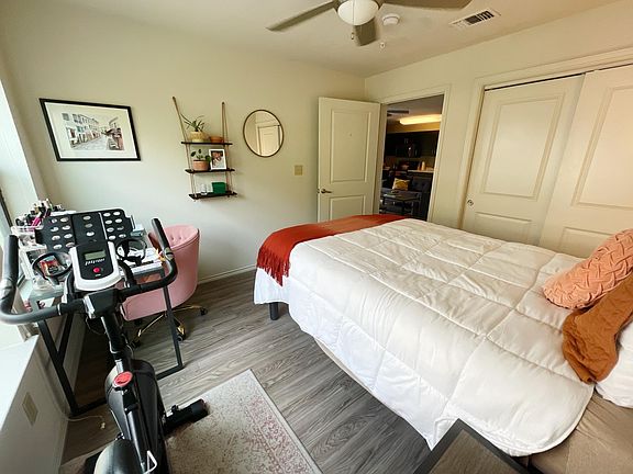2nd image of 2504 San Gabriel St #302