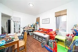 103-105 Devon St #1R — Photo 2