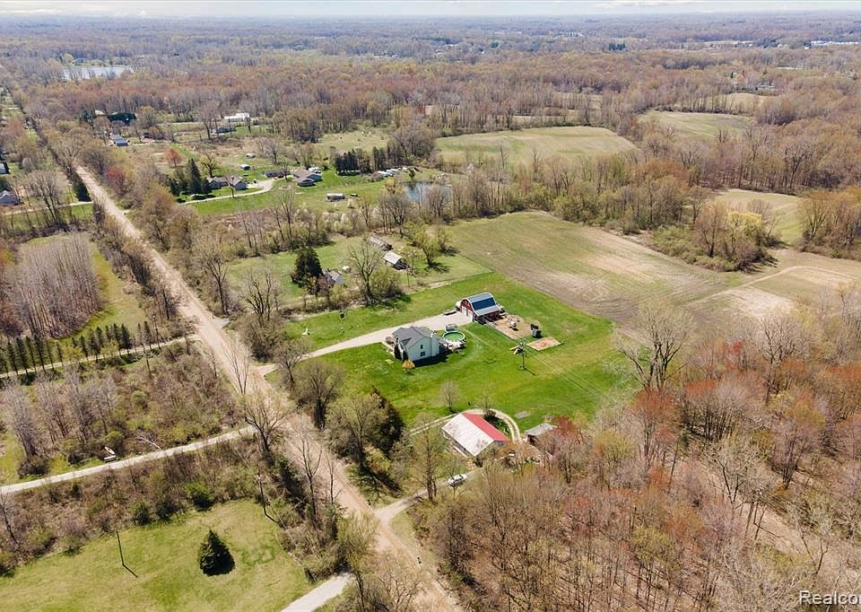 7476AC Sherwood Rd, Belleville, MI 48111 MLS 20230032307 Zillow