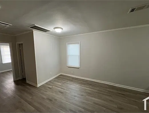 3 bed, 1102 sqft, $1,300 — Photo 4