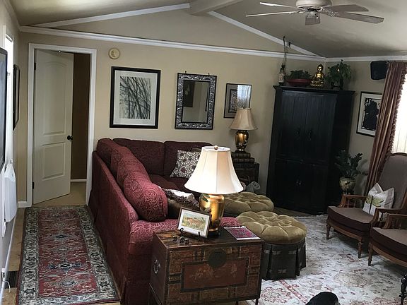 2nd image of 216 Cottonwood Ln