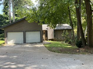 2908 N Deshong Rd, Stone Mountain, GA 30087