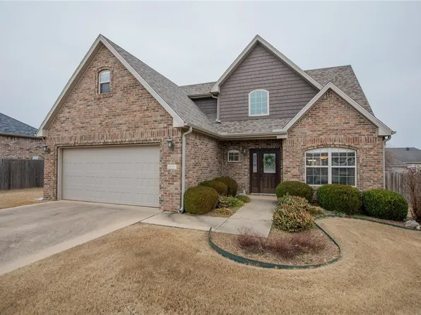 211 Callie Ln, Centerton, AR 72719