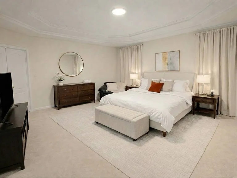 5605 Leslie Faye Overlook — Photo 1