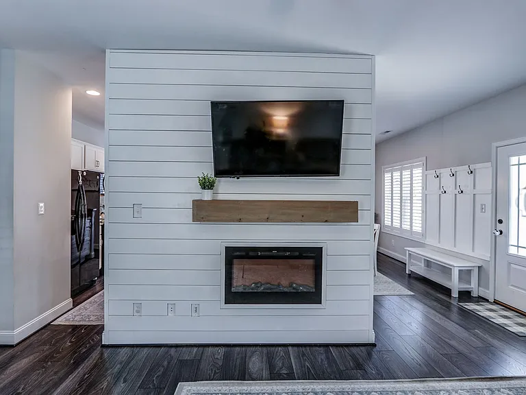 105 Ridgeline Ln — Photo 4