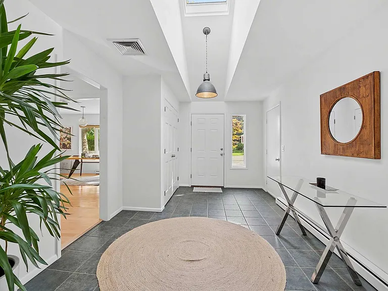 109 Adams Dr — Photo 18