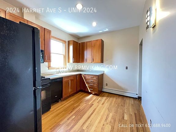 3rd image of 2024 Harriet Ave S #2024