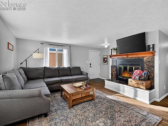 5th image of 2190 Piros Dr