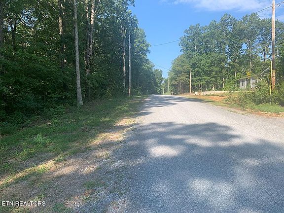 2nd image of Evening Shade Ln
