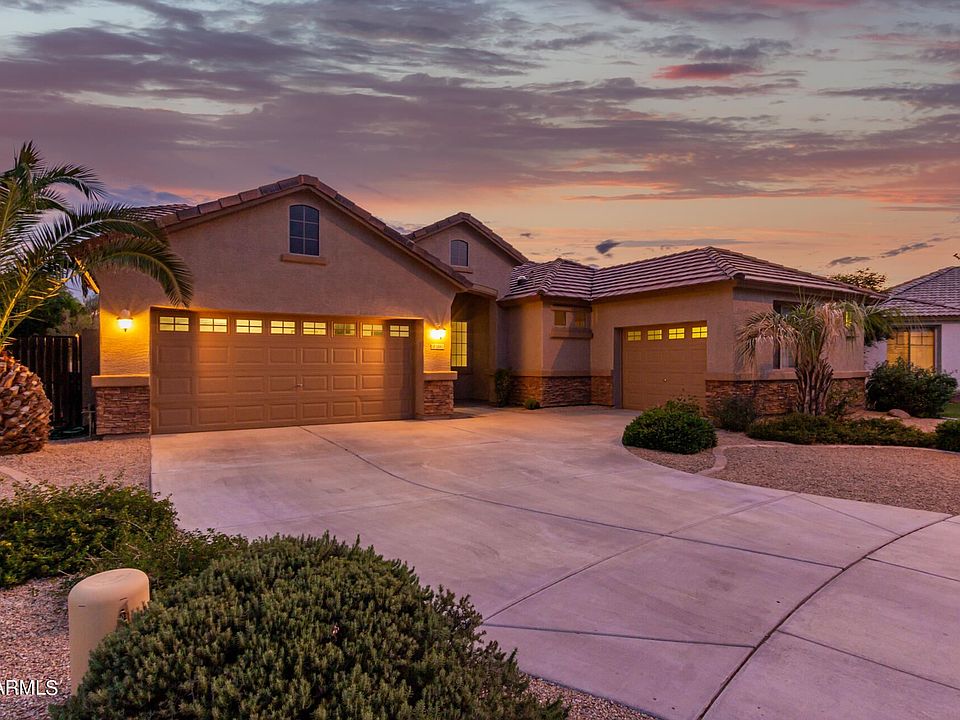 1st image of 2883 E Palm Beach Dr