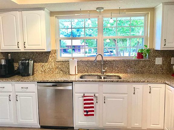4th image of 3110 Windermere Dr