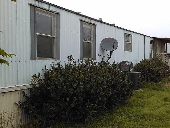 4th image of 104 Country Living Ln