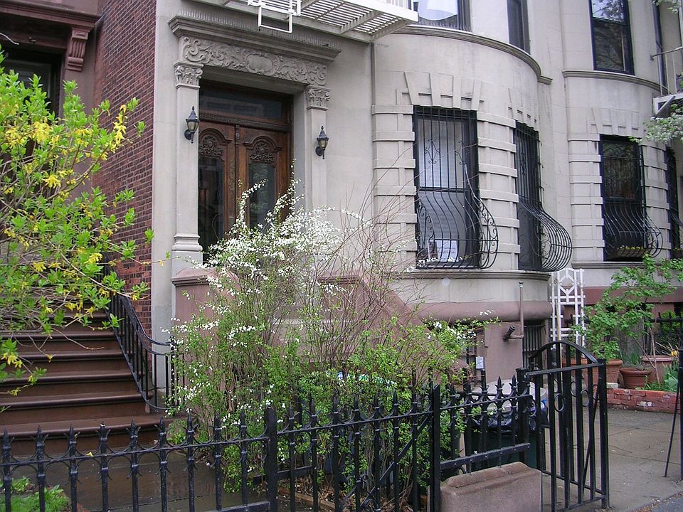 1st image of 203 Park Pl APT 1F