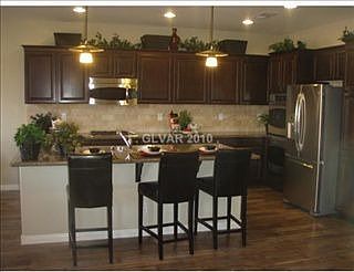3rd image of 10427 Bush Mountain Ave