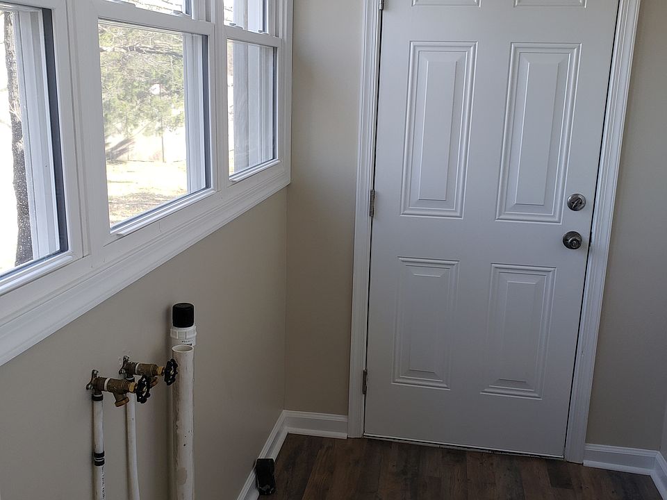 1st image of 25716 Surry Ave