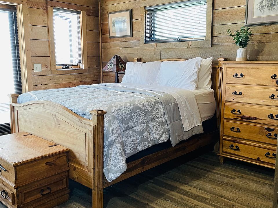 Queen bed