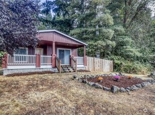 90 E Shore Dr, Grapeview, WA 98546
