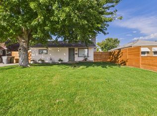 415 Sanford Ave, Richland, WA 99352