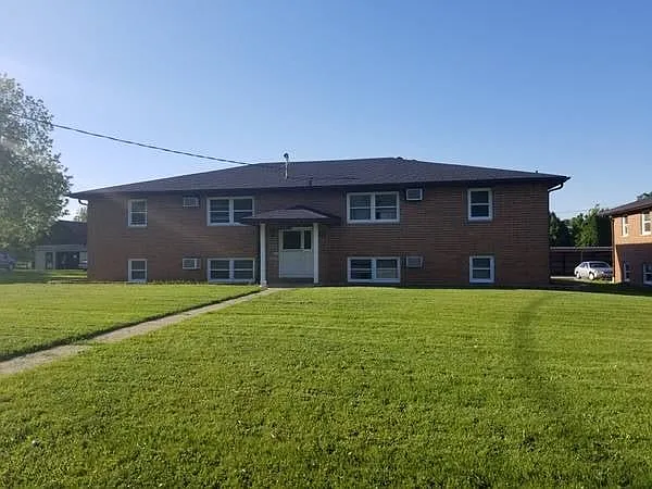 2 bed, 700 sqft, $840 — Photo 1