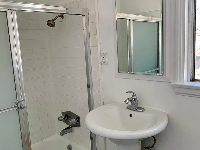53 Argonne Ave #1 — Photo 5