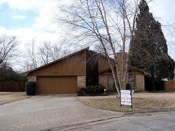 1st image of 2812 Linda Ln