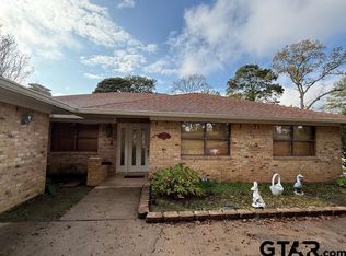 110 Williamsburg Ln, Bullard, TX 75757