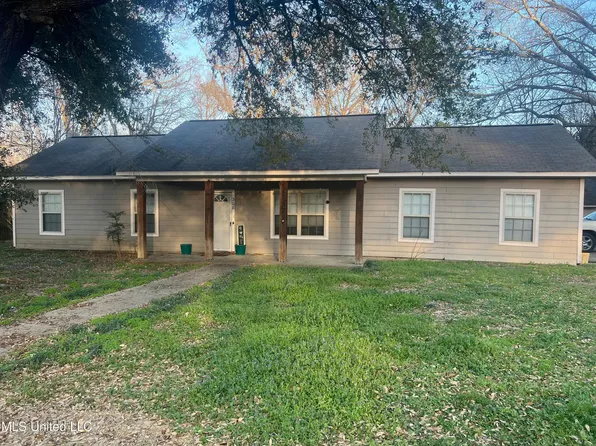 308 Southridge Dr, Ridgeland, MS 39157