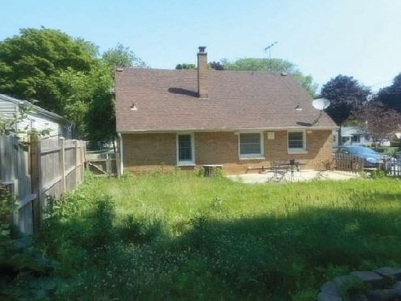 2nd image of 513 E Plainfield Ave
