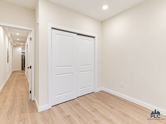 5th image of 4628 Wayne Ave #A1