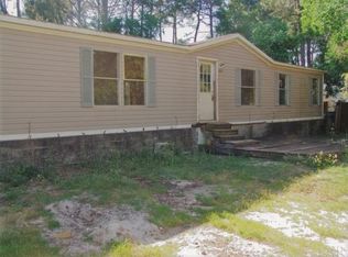 2013 Constitution Dr, Navarre, FL 32566