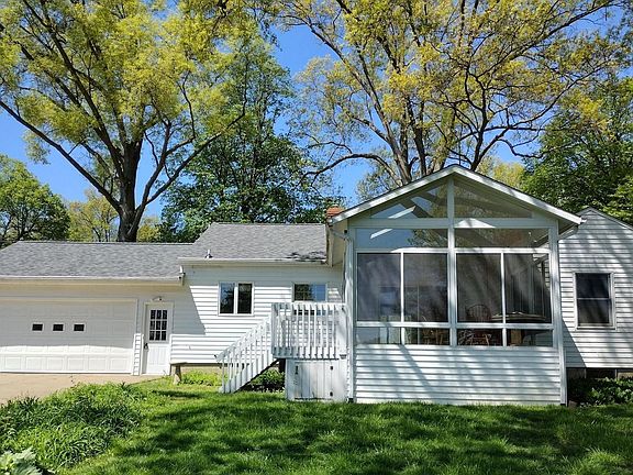 3rd image of 1457 Bellevue Dr